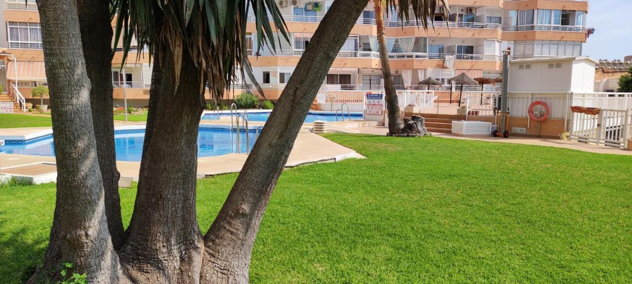 Saltillo Alto Gray Studio. Vistas Al Mar Y Piscina Torremolinos Eksteriør bilde