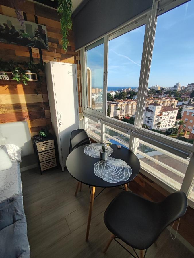 Saltillo Alto Gray Studio. Vistas Al Mar Y Piscina Torremolinos Eksteriør bilde
